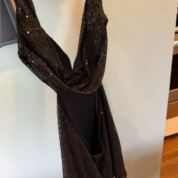 Lucy in the Sky Mini Dress in Black - Picture 3 of 5